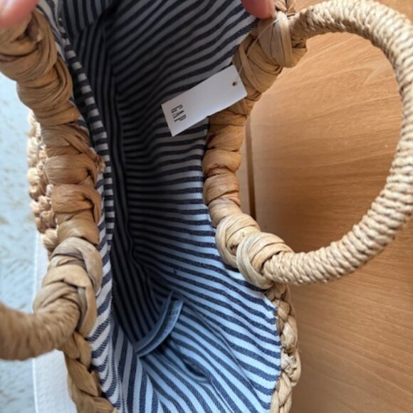 NWT Gap Straw Purse - Picture 2 of 3